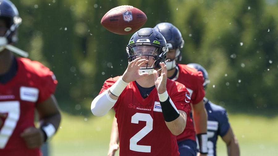 Seahawks' Drew Lock has a rough night, Panthers' Baker Mayfield