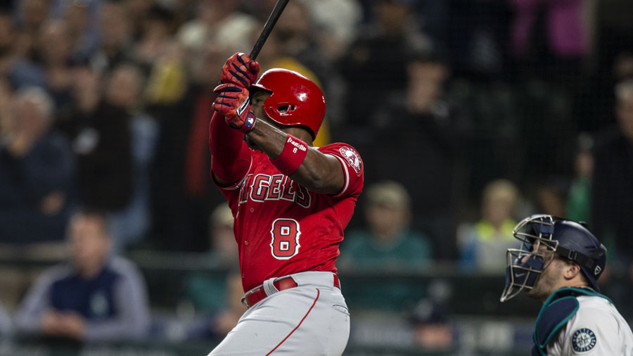 Mariners' Justin Upton leaves game after being hit in helmet by pitch