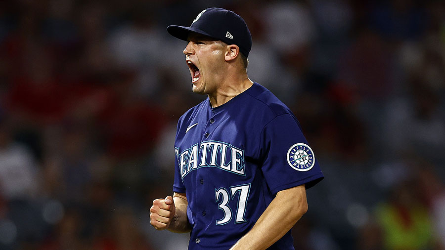 Paul Sewald sticks with 'simple' approach to anchor Mariners bullpen