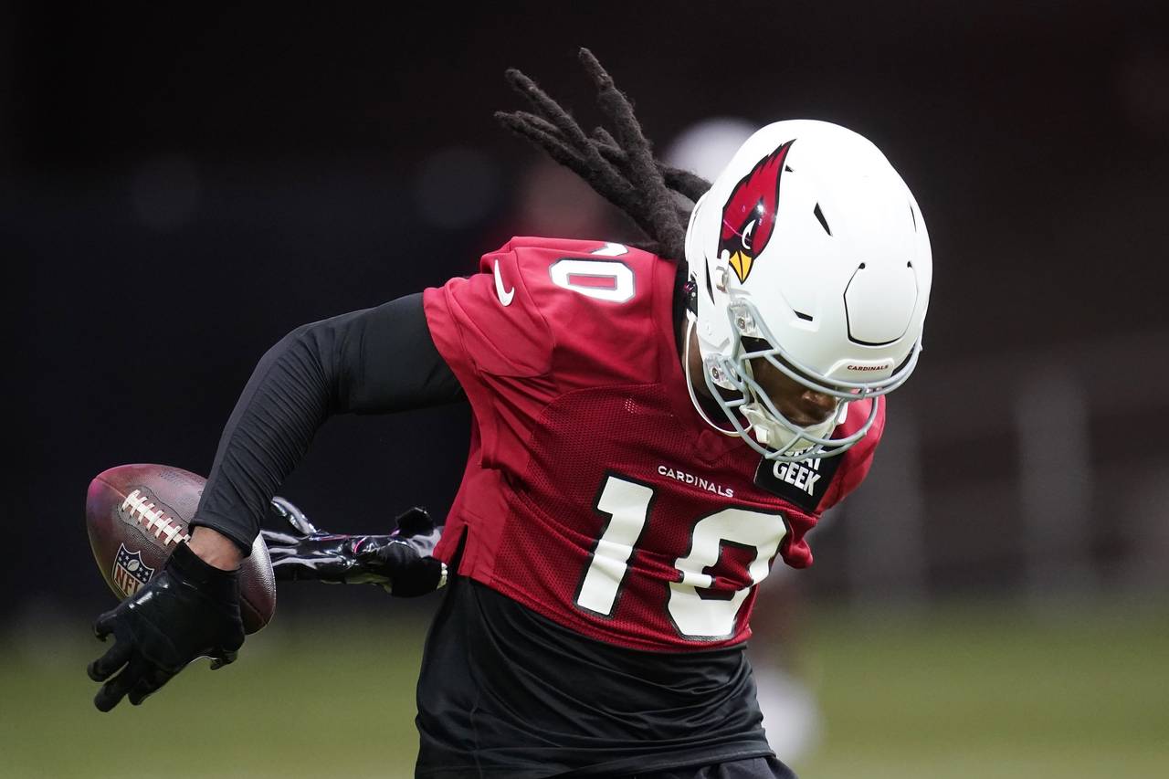 Arizona Cardinals wide receiver DeAndre Hopkins makes a catch as he takes part in drills at the NFL...