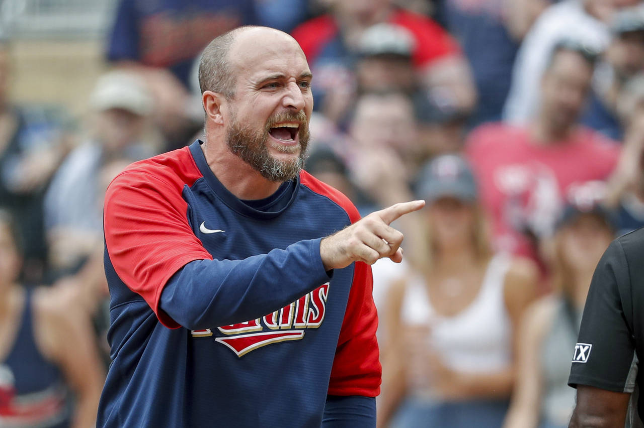 Twins' Rocco Baldelli rips replay umpires for 'completely