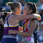 
              Shelby Rogers, left, of the United States, and Daria Kasatkina, of Russia, hug after their match in at the Mubadala Silicon Valley Classic tennis tournament in San Jose, Calif., Sunday, Aug. 7, 2022. Kasatkina won 6-7(2), 6-1, 6-2. (AP Photo/Godofredo A. Vásquez)
            