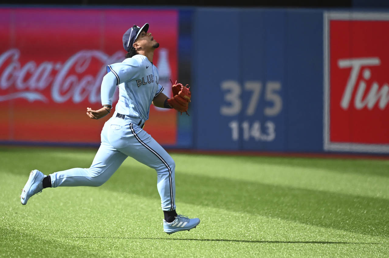 George Springer, Santiago Espinal homer in Blue Jays' win