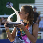 
              Daria Kasatkina, of Russia, kisses the Mubadala Silicon Valley Classic trophy after her 6-7 (2), 6-1, 6-2 victory against Shelby Rogers, of the United States, in San Jose, Calif., Sunday, Aug. 7, 2022. (AP Photo/Godofredo A. Vásquez)
            