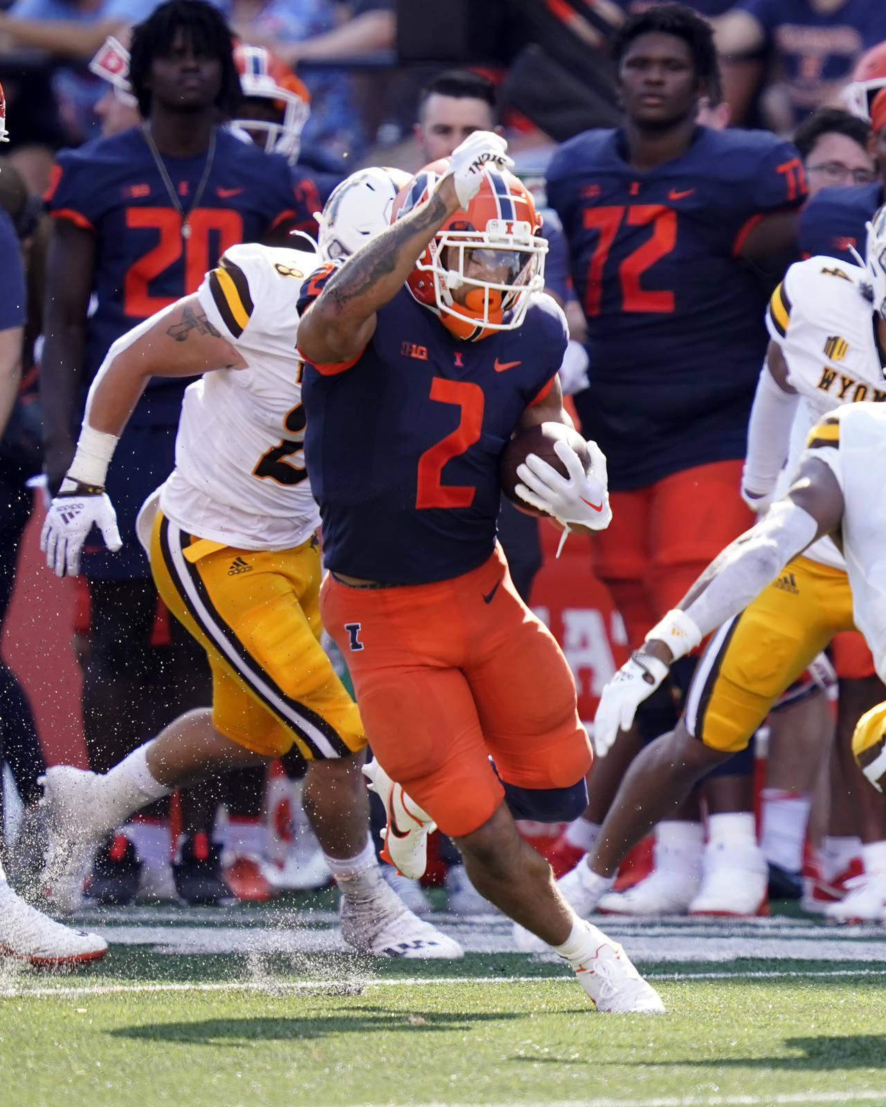 Illini Open 2022 Season with 38-6 Victory over Wyoming