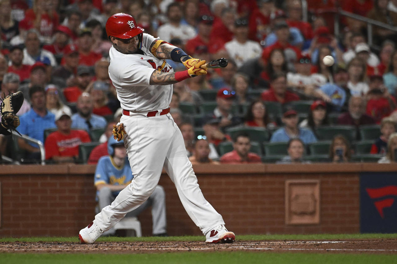 Wainwright-Molina set record; Pujols pitches for first time in