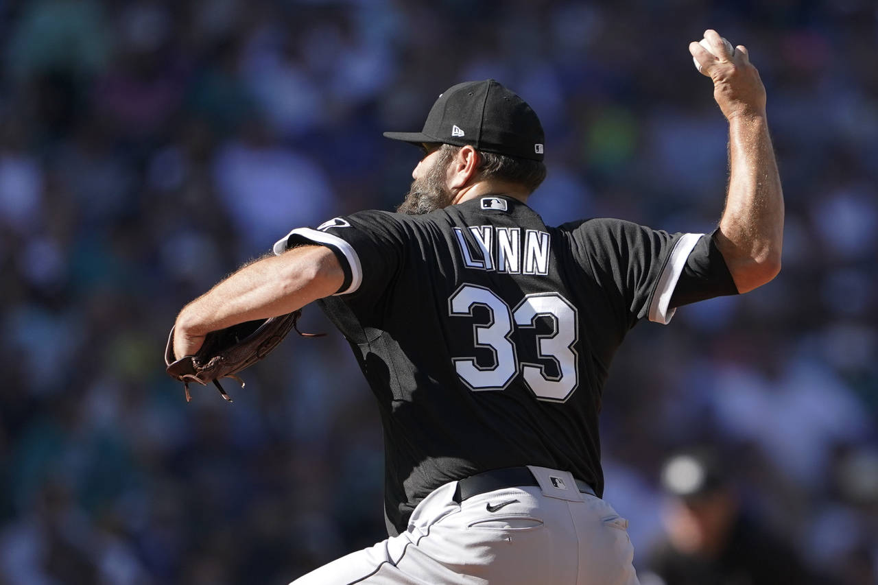 Chicago White Sox starting pitcher Lance Lynn throws against the Seattle Mariners during the first ...