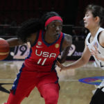 
              United States' Kahleah Copper runs past South Korea's Heo Yeeun during their game at the women's Basketball World Cup in Sydney, Australia, Monday, Sept. 26, 2022. (AP Photo/Mark Baker)
            