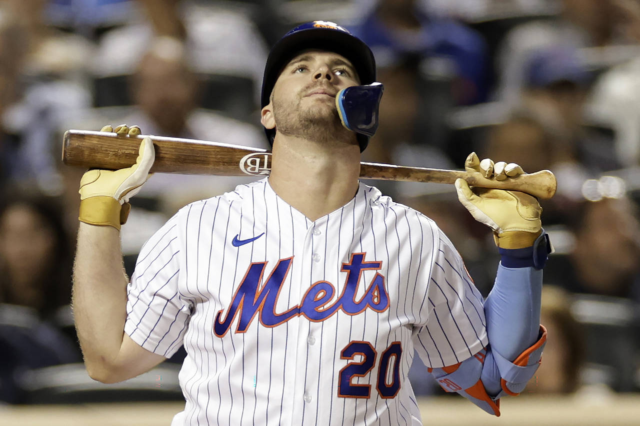 New York Mets' Pete Alonso reacts to striking out during the fourth inning of the team's baseball g...