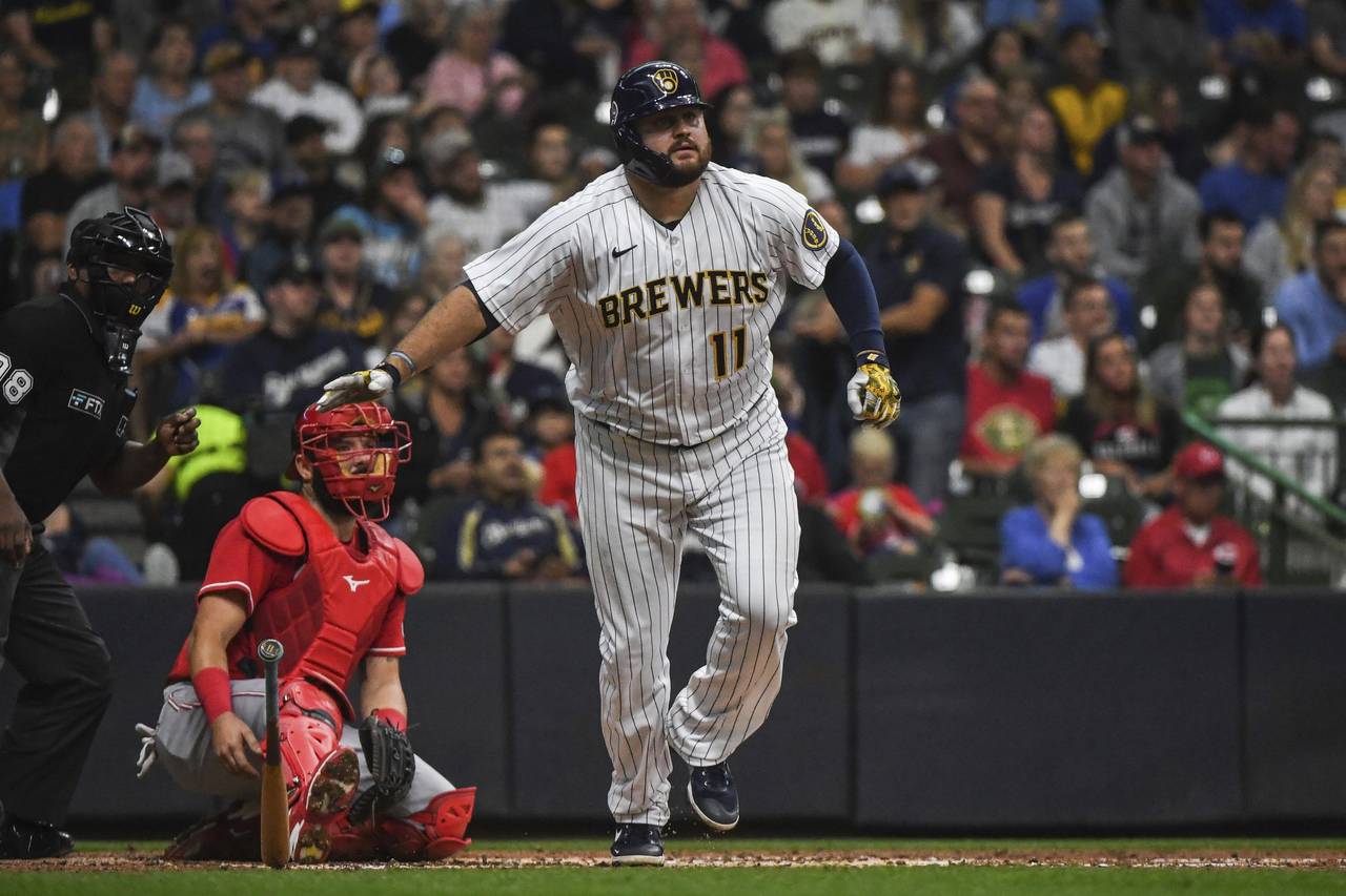 Rowdy Tellez delivers walk-off winner for Brewers