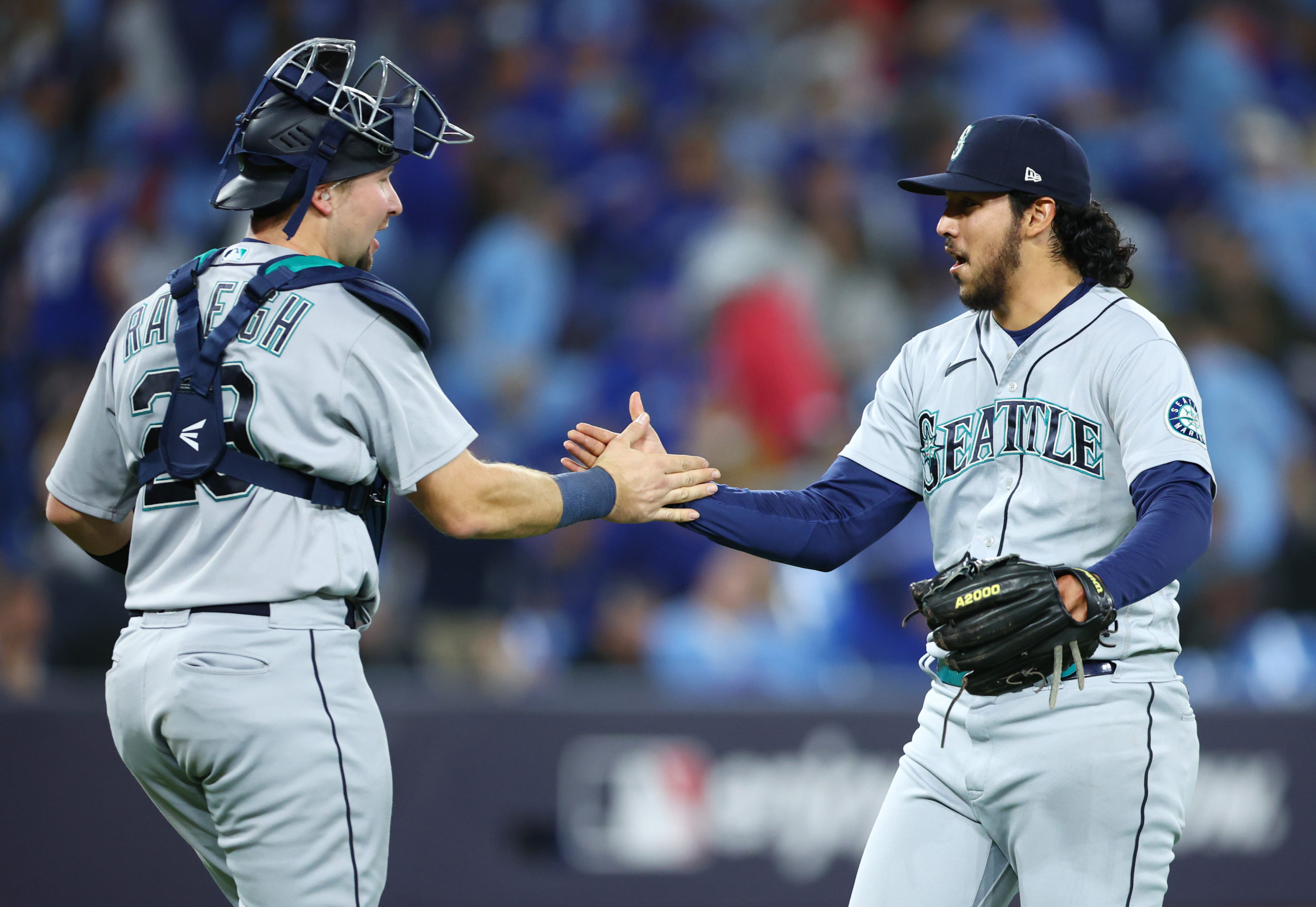 Mariners have no shortage of heroes in incredible sweep of Blue