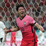 
              South Korea's Hwang Ui-jo celebrates after scoring the goal during their friendly soccer match between South Korea and Egypt at Seoul World Cup Stadium in Seoul, South Korea, Tuesday, June 14, 2022. (AP Photo/Lee Jin-man)
            