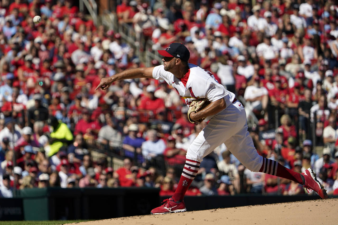 St. Louis Cardinals starting pitcher Adam Wainwright throws during the second inning of a baseball ...