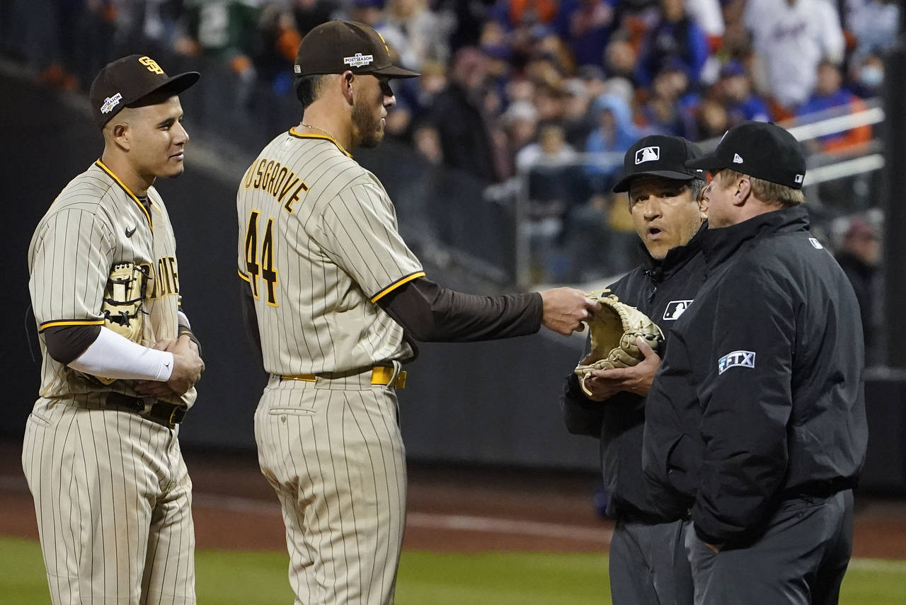 Musgrove pitches hometown Padres past Mets 6-0 and into NLDS – KGET 17