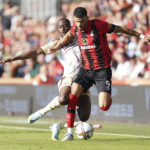 
              Leicester City's Kiernan Dewsbury-Hall, left, and Bournemouth's Dominic Solanke battle for the ball during of the English Premier League soccer match at Vitality Stadium, Bournemouth, England, Saturday Oct. 8, 2022. (Adam Davy/PA via AP)
            