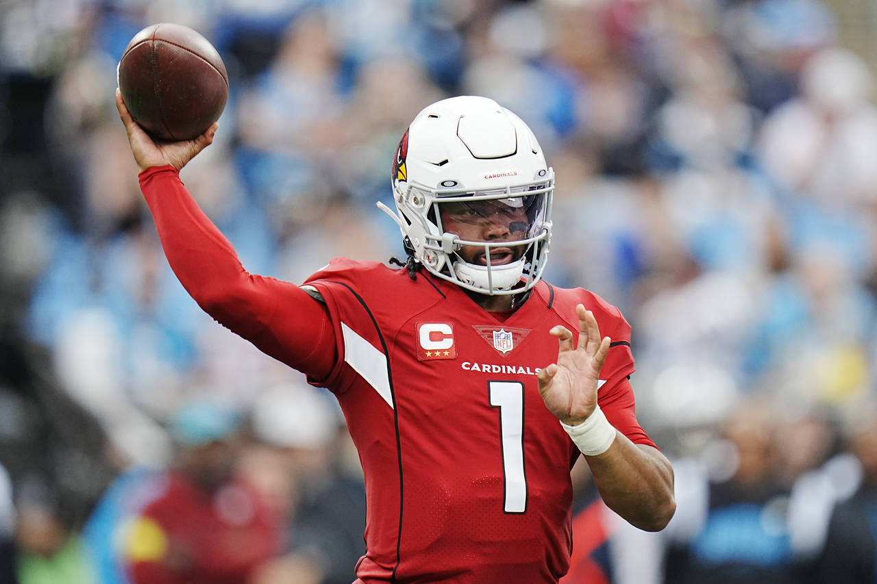 Murray throws 4 TD passes, unbeaten Cardinals batter Browns – KXAN