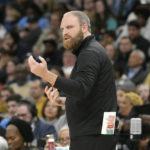 
              Memphis Grizzlies coach Taylor Jenkins calls to players during the first half of the team's NBA basketball game against the Oklahoma City Thunder on Friday, Nov. 18, 2022, in Memphis, Tenn. (AP Photo/Brandon Dill)
            