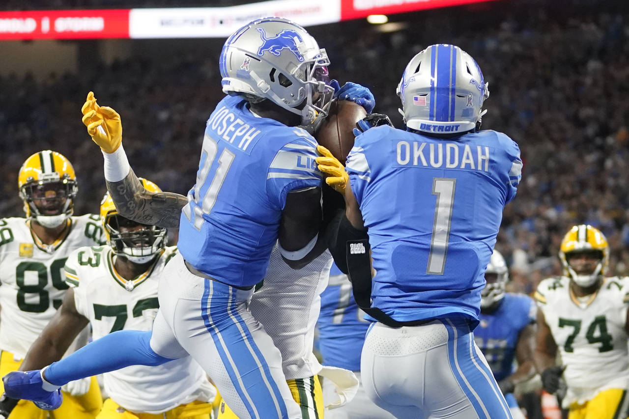 Rodgers throws 3 INTs, Lions hold on to beat Packers 15-9 - Seattle Sports