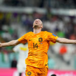 
              Davy Klaassen of the Netherlands celebrates scoring his side's second goal during the World Cup, group A soccer match between Senegal and Netherlands at the Al Thumama Stadium in Doha, Qatar, Monday, Nov. 21, 2022. (AP Photo/Petr David Josek)
            