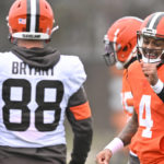 
              Cleveland Browns quarterback Deshaun Watson (4) talks to tight end Harrison Bryant (88) during an NFL football practice at the team's training facility Wednesday, Nov. 16, 2022, in Berea, Ohio. (AP Photo/David Richard)
            