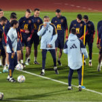 
              Spain's national soccer team coach Luis Enrique, centre, prepares to talk with his players during a training session in Las Rozas, just outside Madrid, Spain, Monday, Nov. 14, 2022. The team will travel to Jordan for a friendly match on Thursday and then onto Qatar to participate in the World Cup.(AP Photo/Paul White)
            