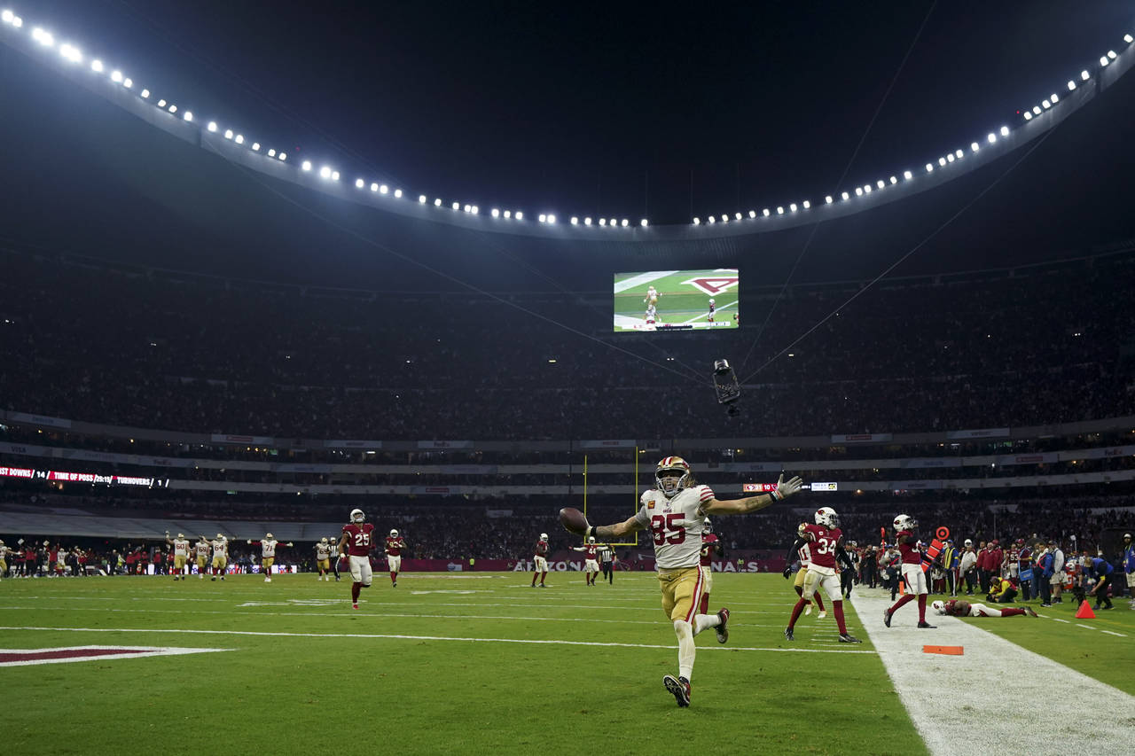 Nick Bosa sacks Colt McCoy to end first half in Mexico City