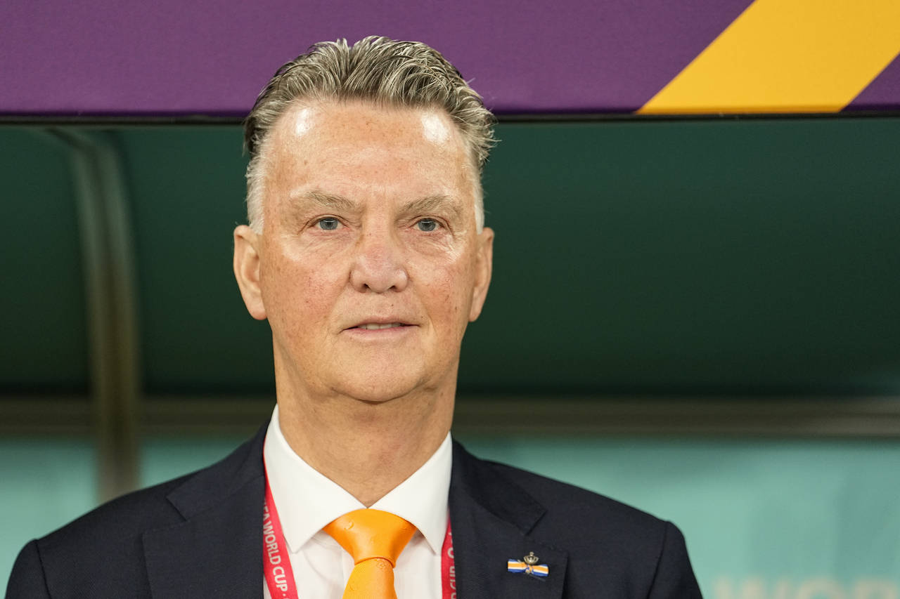 Head coach Louis van Gaal of the Netherlands looks on prior the World Cup, group A soccer match bet...