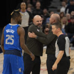 
              Dallas Mavericks head coach Jason Kidd, second from left, reacts after being ejected during the second half of an NBA basketball game against the Minnesota Timberwolves, Monday, Dec. 19, 2022, in Minneapolis. (Jeff Wheeler/Star Tribune via AP)
            