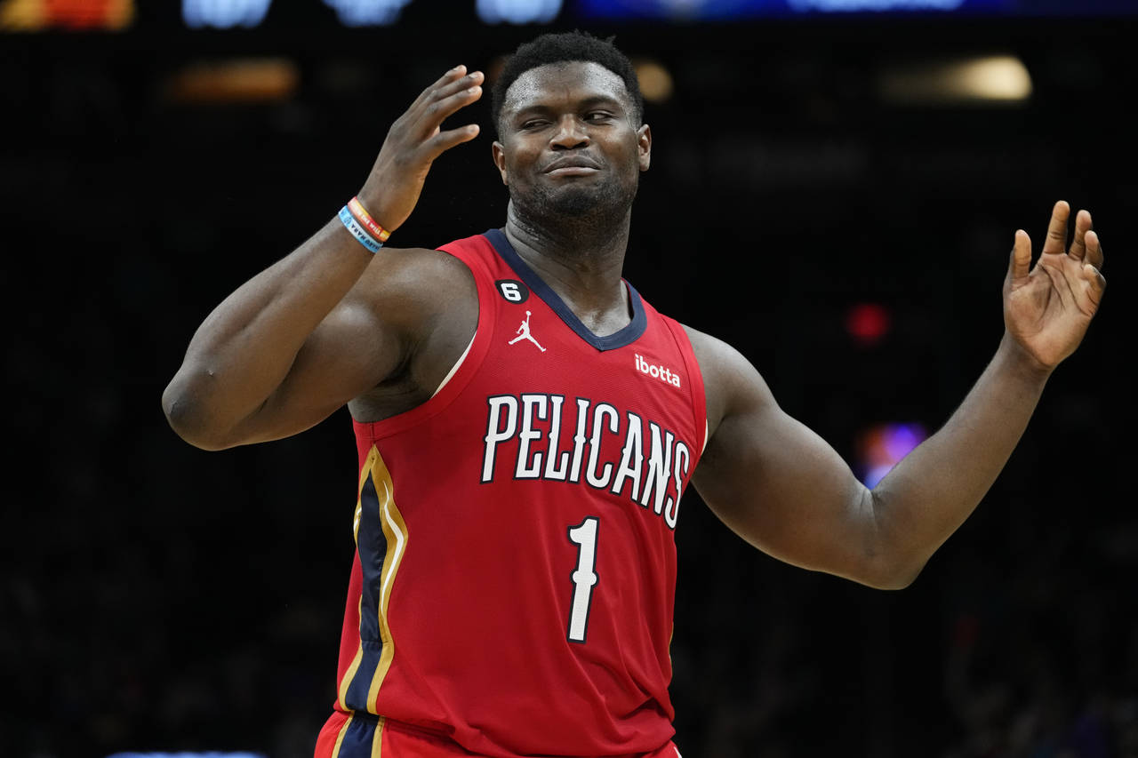 New Orleans Pelicans forward Zion Williamson (1) reacts to a foul call during the second half of an...