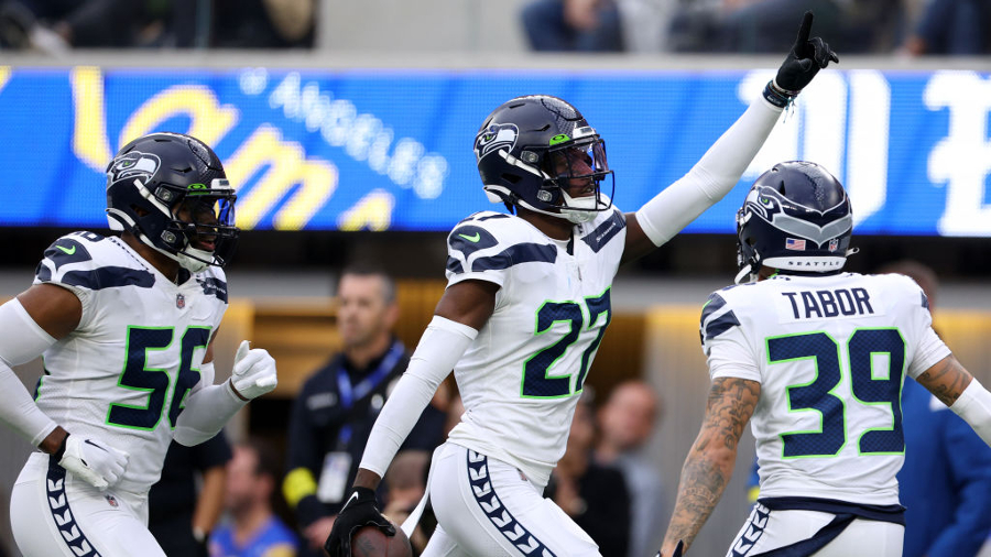 Seahawks Highlights: Tariq Woolen turned heads during mock game