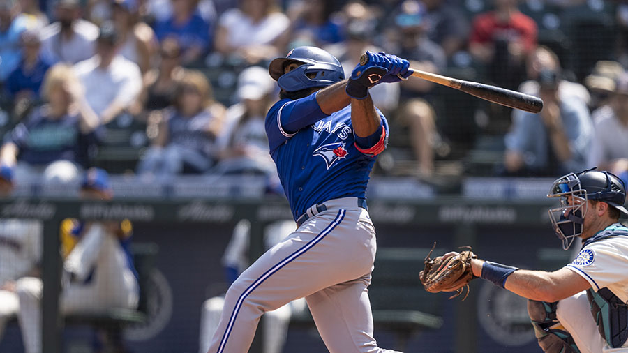 Teoscar Hernández hits go-ahead HR, Mariners beat White Sox 3-2