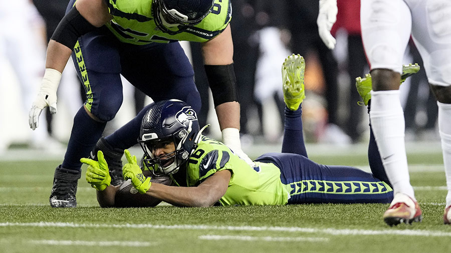 Seahawks Injuries: Lockett breaks finger; Mone hurts ACL - Seattle Sports