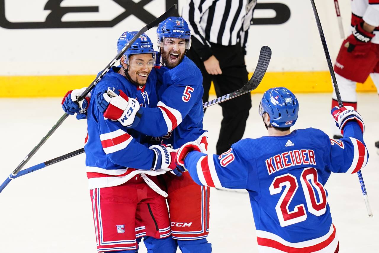 Fox ends scoring drought as Rangers clip Hurricanes 2-1