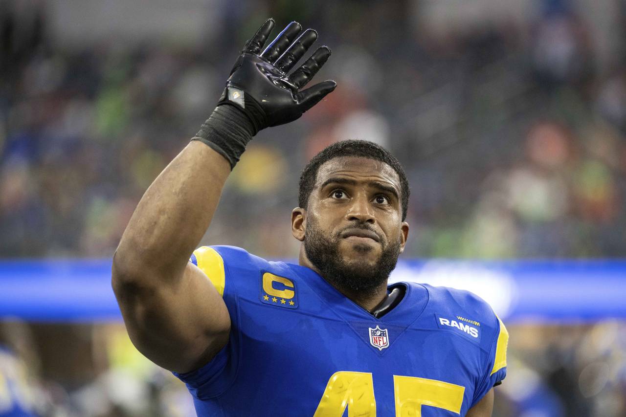 FILE -Los Angeles Rams linebacker Bobby Wagner (45) waves towards the stands during an NFL football...