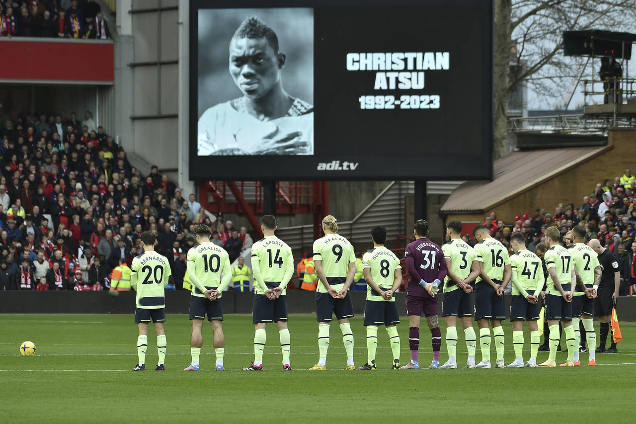 Players pay a minute of silence as tribute to Christian Atsu who died in the Turkey earthquake ahea...