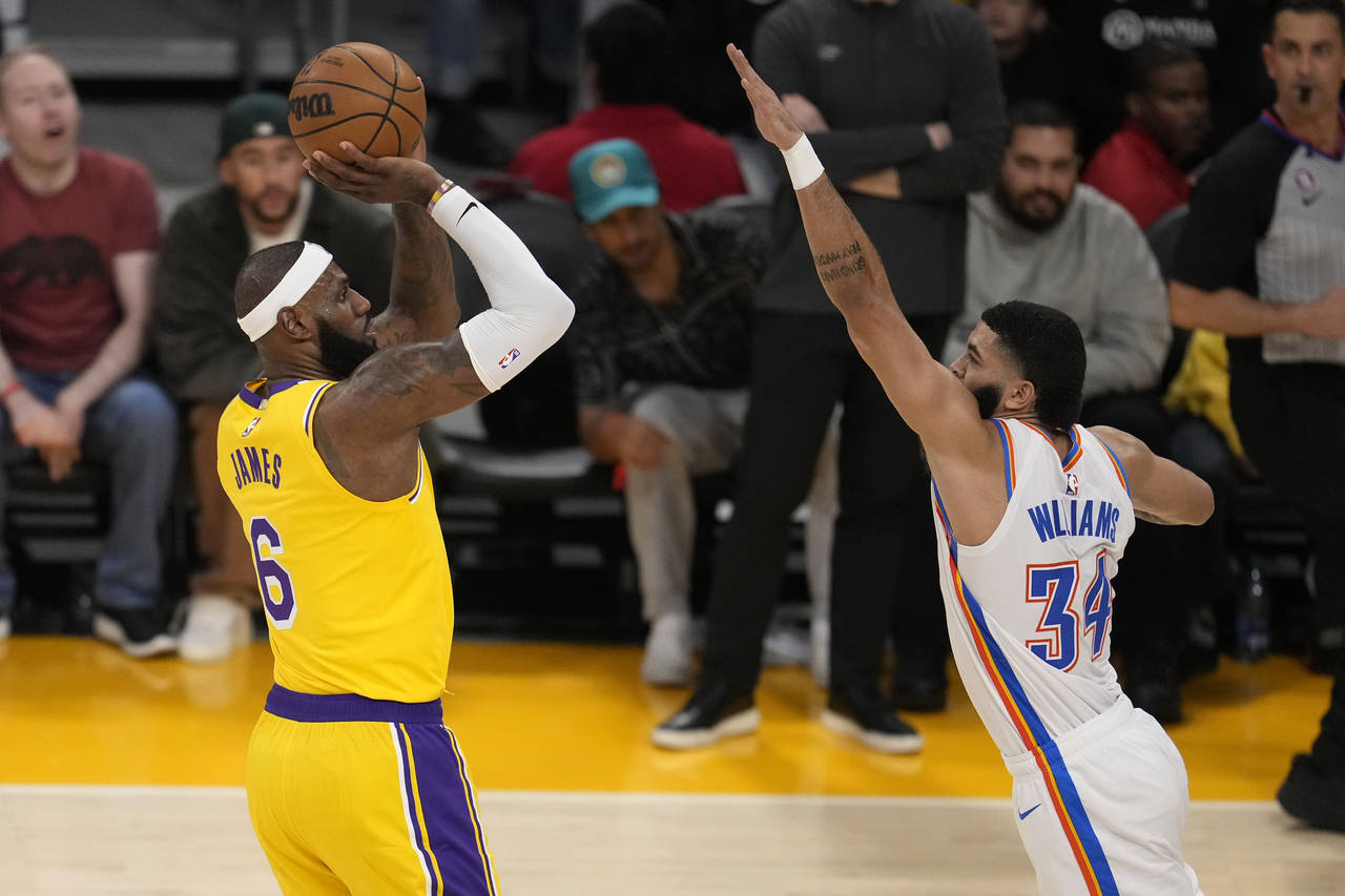 LeBron James leads NBA in jersey sales, Curry second. Lakers lead