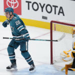 
              San Jose Sharks right wing Timo Meier, left, celebrates after scoring a goal against Pittsburgh Penguins goaltender Casey DeSmith during the third period of an NHL hockey game in San Jose, Calif., Tuesday, Feb. 14, 2023. (AP Photo/Godofredo A. Vásquez)
            