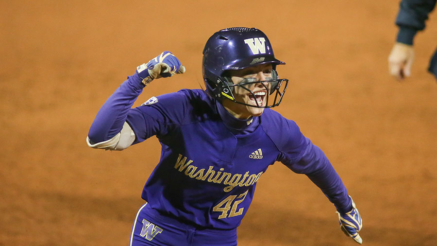Primer UW Huskies softball in WCWS for 1st time in 4 years Seattle