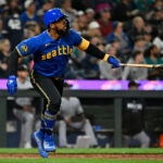 Teoscar Hernández hits go-ahead HR, Mariners beat White Sox 3-2