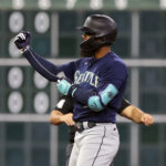 Julio Rodríguez and Mike Ford homer as Mariners beat Astros 2-0