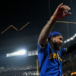 SEATTLE, WASHINGTON - AUGUST 25: J.P. Crawford #3 of the Seattle Mariners waves to fans after winning the game against the Kansas City Royals at T-Mobile Park on August 25, 2023 in Seattle, Washington. The Seattle Mariners won 7-5. (Photo by Alika Jenner/Getty Images)