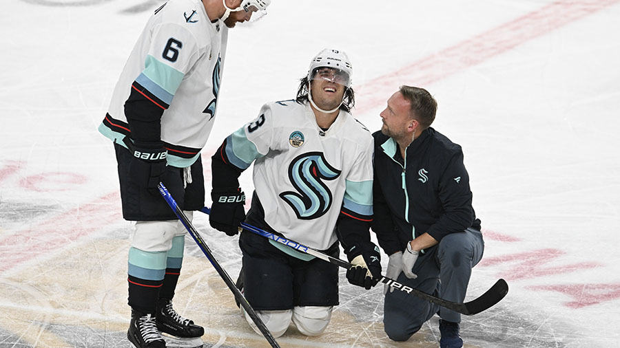 New Seattle Kraken winger Bjorkstrand talks surprise trade