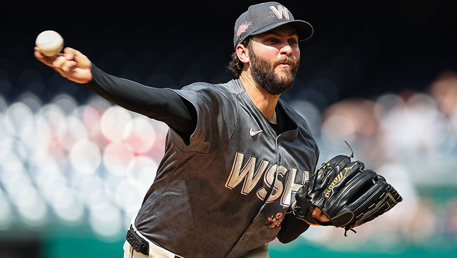 Trevor Williams pitches against Seattle Mairners...