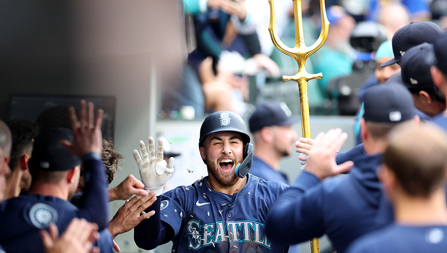 Watch: Seattle Mariners rookie Tyler Locklear slugs first career HR