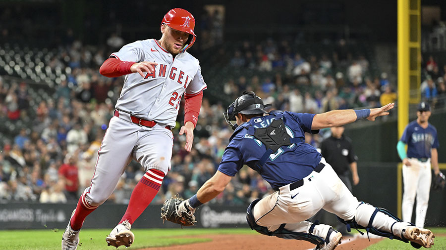 Seattle Mariners fall to Los Angeles Angels 3-1 after Adell's late hit
