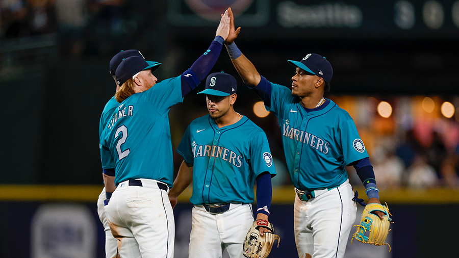 Watch: Seattle Mariners turn spectacular double play