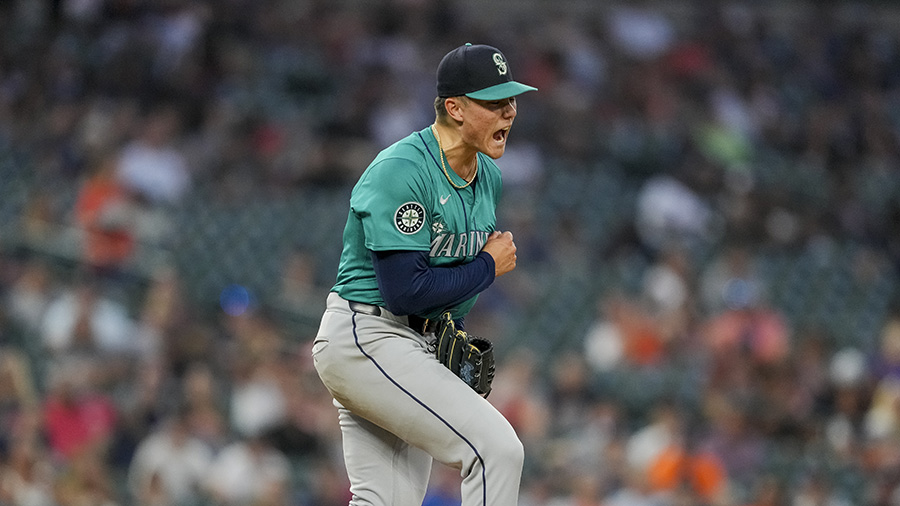 Seattle Mariners Bryan Woo...