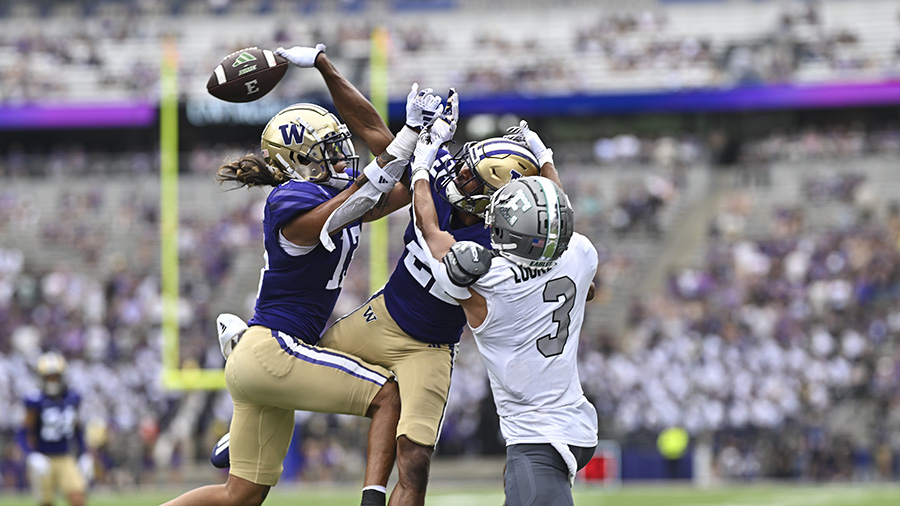 UW Huskies EMU Elijah Jackson Deven Bryant...