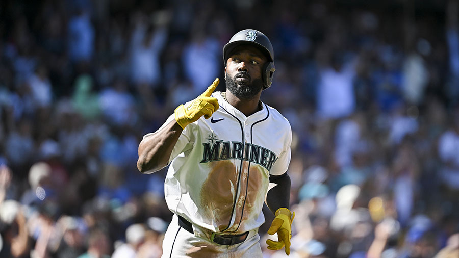 Seattle Mariners send prospect to Rays to complete Arozarena deal