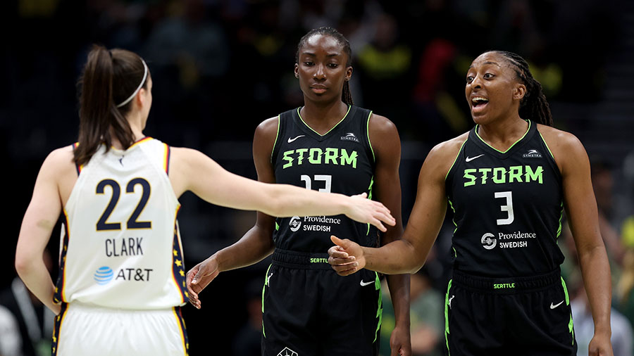 Seattle Storm Nneka Ogwumike Ezi Magbegor Caitlin Clark...